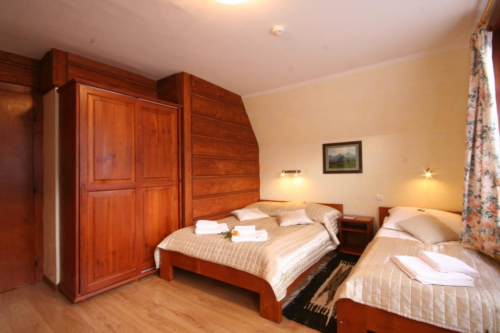 ザコパネ Willa Dewajtis Bed & Breakfast 部屋 写真